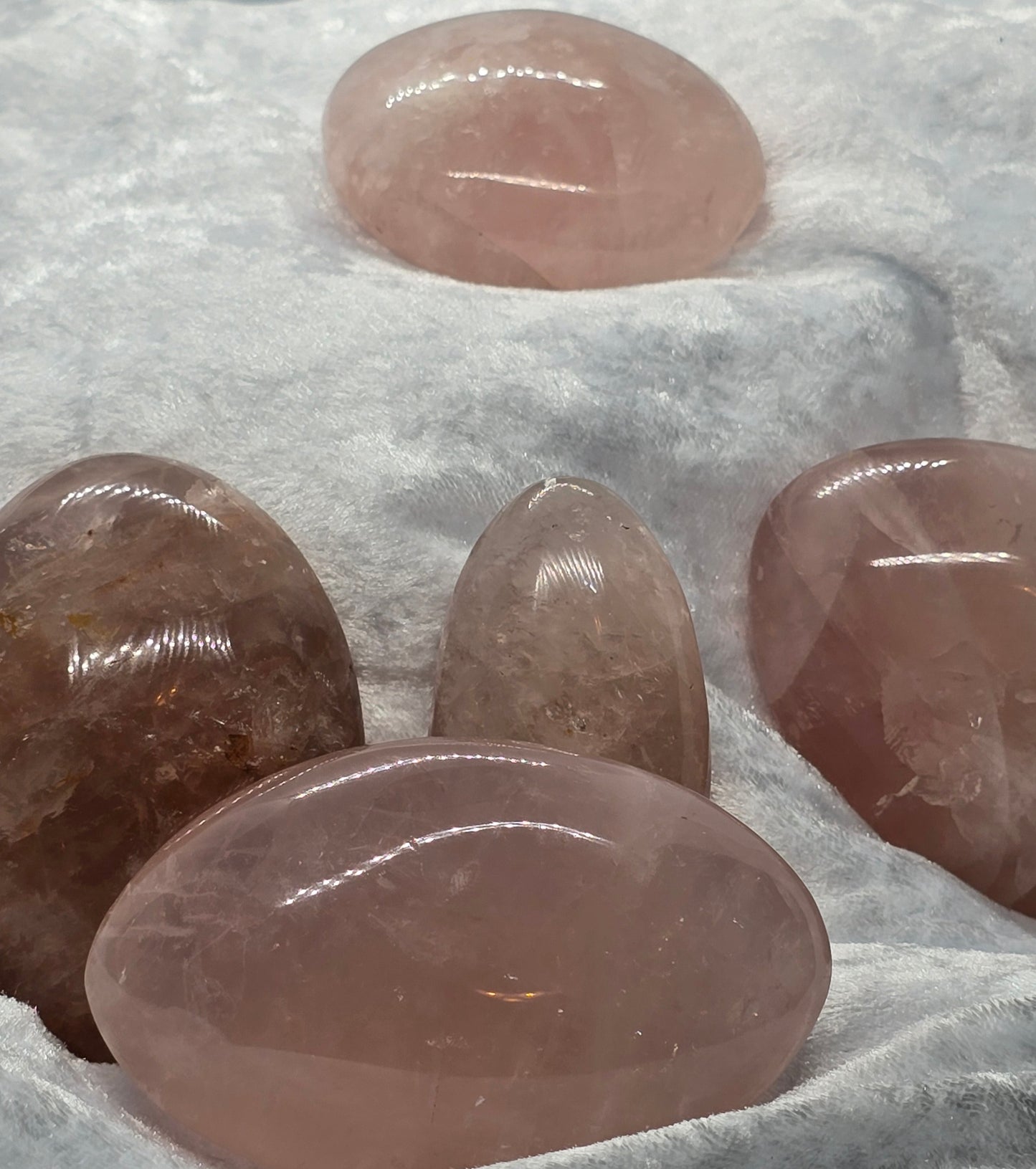 ROSE QUARTZ PALM STONES