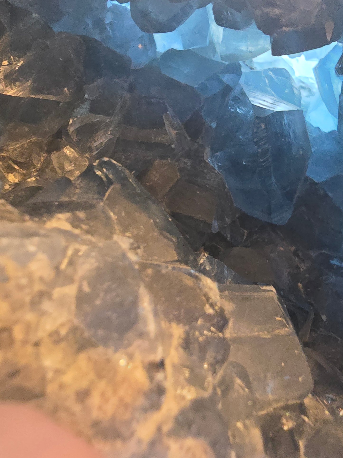 CELESTITE EGG STATEMENT DECOR*