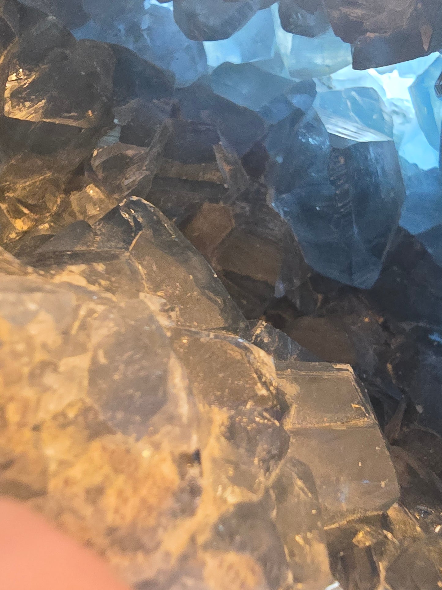 CELESTITE EGG STATEMENT DECOR*